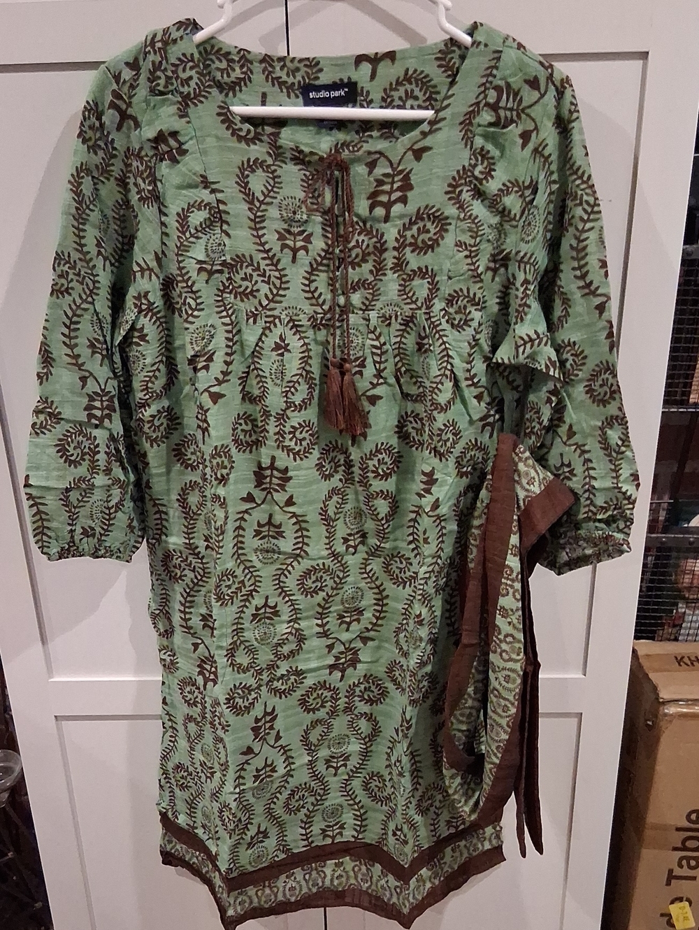 Studio Park Green and Brown Floral Tie-Neck Dress With Pockets